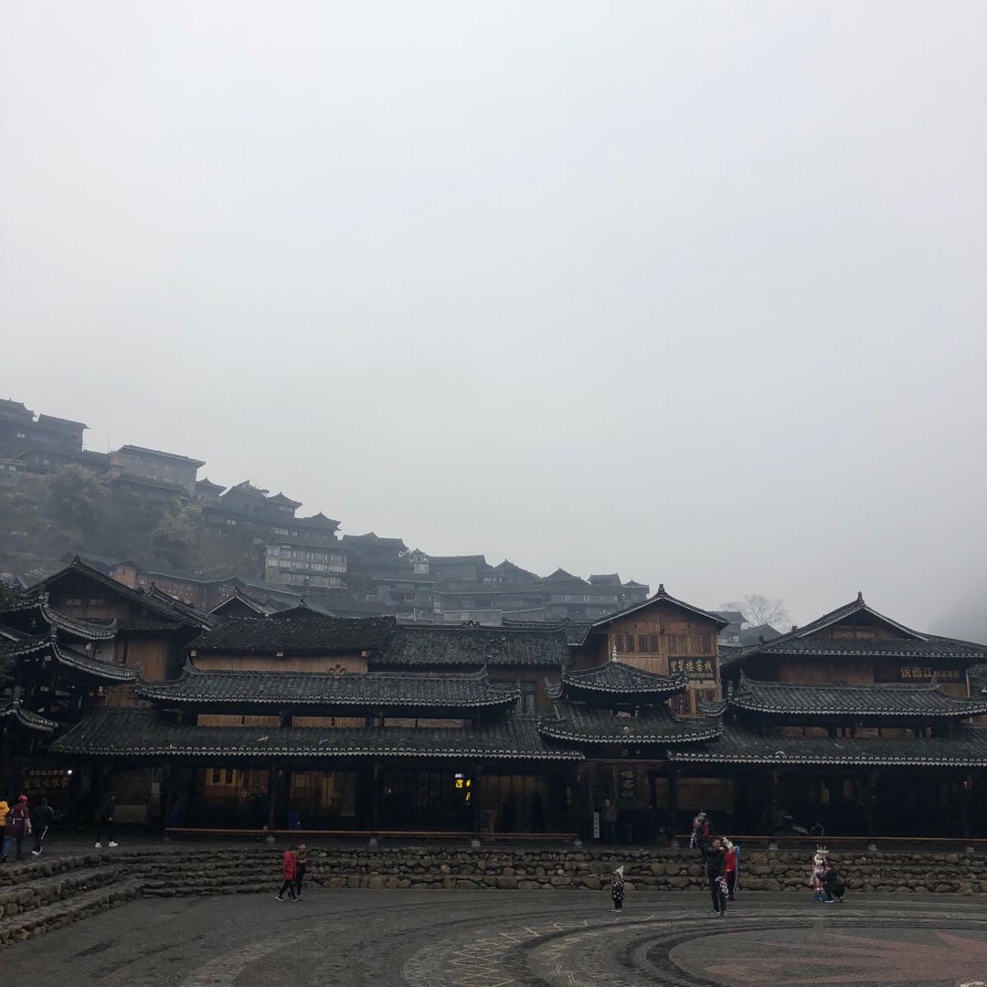 【暢享貴州】黃果樹大瀑布、西江千戶苗寨、荔波大小七孔、青巖古鎮(zhèn)、龍宮、黔靈山公園雙飛六日游